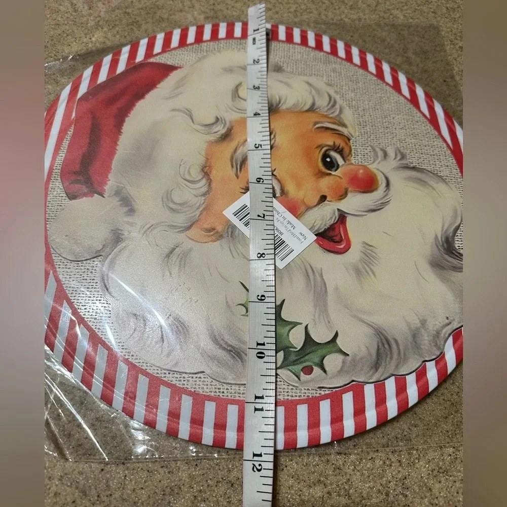 Santa Holiday Round Wall ready To Hang Wall Decor BNWT  *Firm*